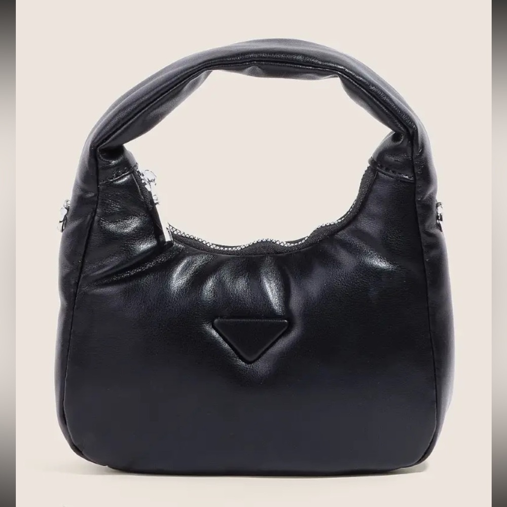 ShopEvelynne Classic Black Shoulder Bag